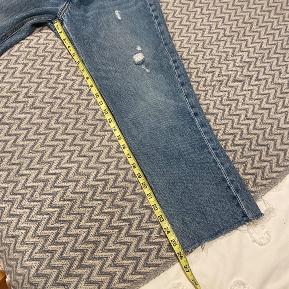 Old Navy Women’s High-Rise Slouchy Straight Distressed Jeans Size 4 - Picture 7 of 9